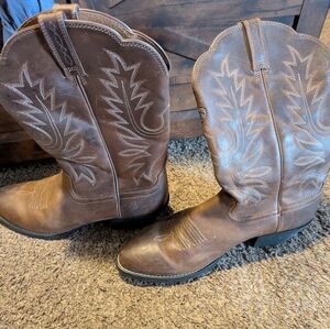 Ariat Brown Embroidered Cowboy Boots